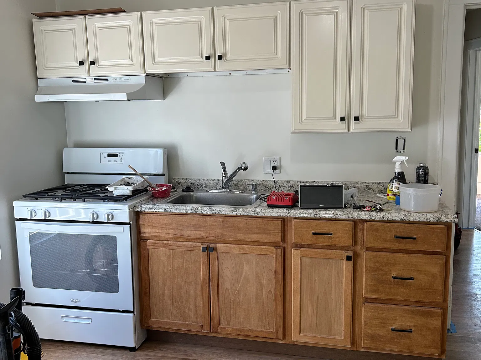 3 bed, 850 sqft, $1,100 — Photo 1