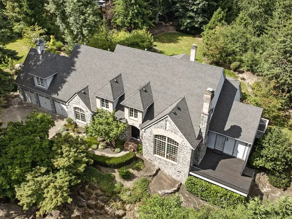 2812 Beacon Hill Dr, West Linn, OR 97068