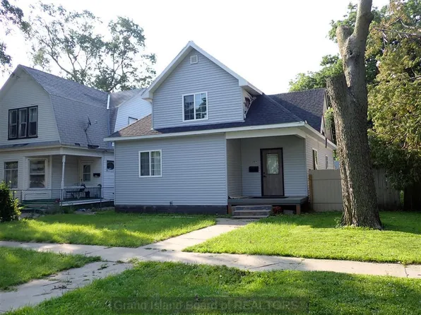 107 E 9th St, Grand Island, NE 68801