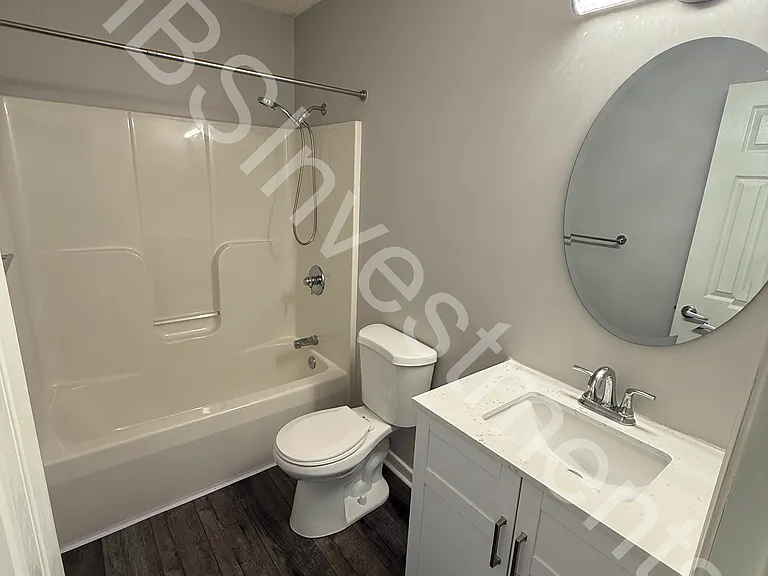 119 E Highland Ct — Photo 2