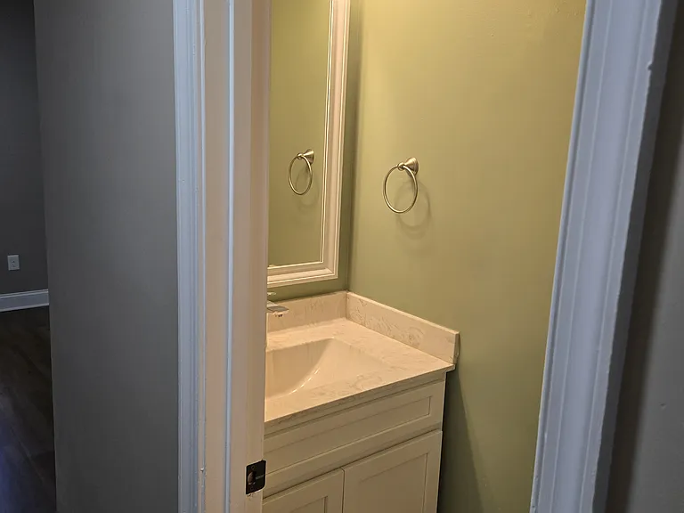 1112 Forest Hills Ave — Photo 7