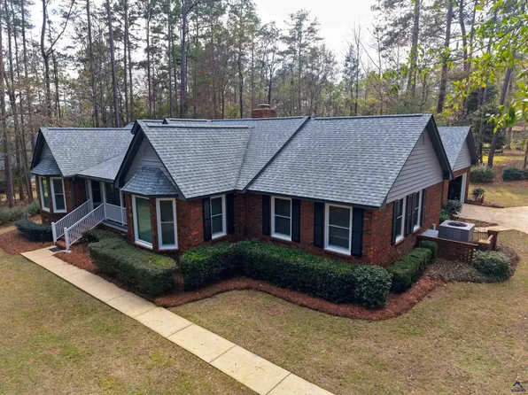 102 Leonards Dr, Thomasville, GA 31792