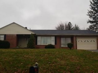 103 Riverview St, Pembroke, VA 24136