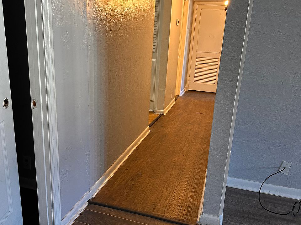 1st image of 270 Tampa Dr APT O12