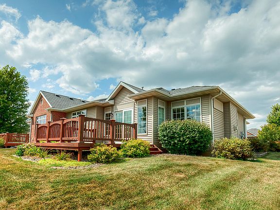 3rd image of 3044 Burnham Dr