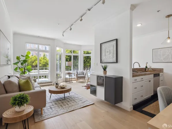 190 Cervantes Blvd APT 101, San Francisco, CA 94123