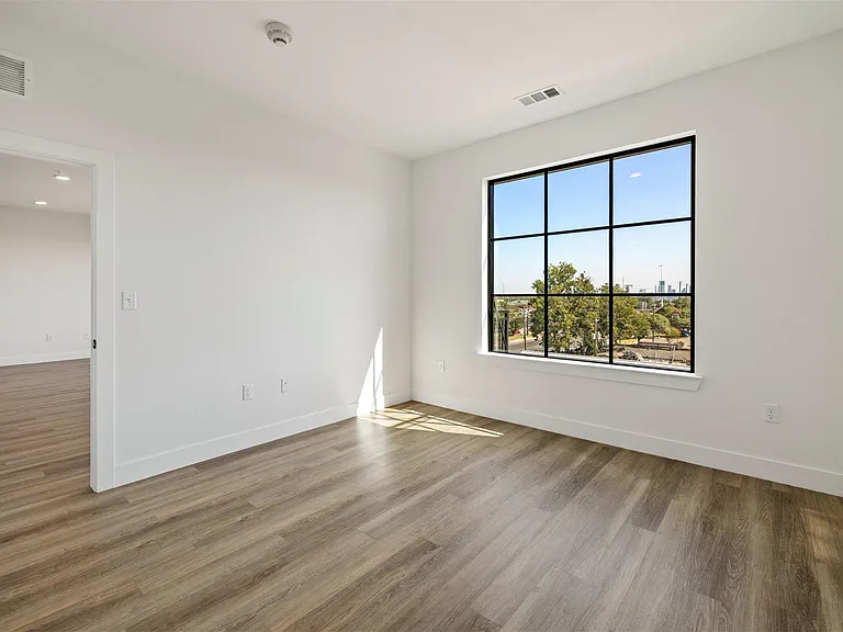 4315 S Congress Ave #428 — Photo 12