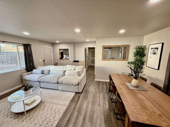 749 W C St APT B, Dixon, CA 95620