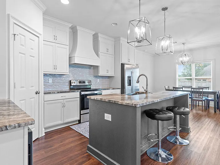 2451 Vesta Dr — Photo 8