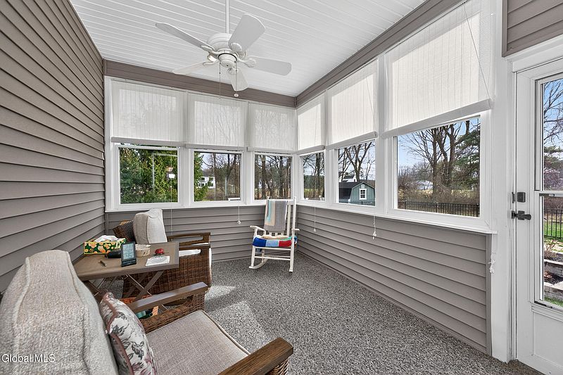 5th image of 16 Woodland Drive