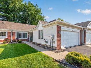 10478 Bay View Ln, Woodbury, MN 55129