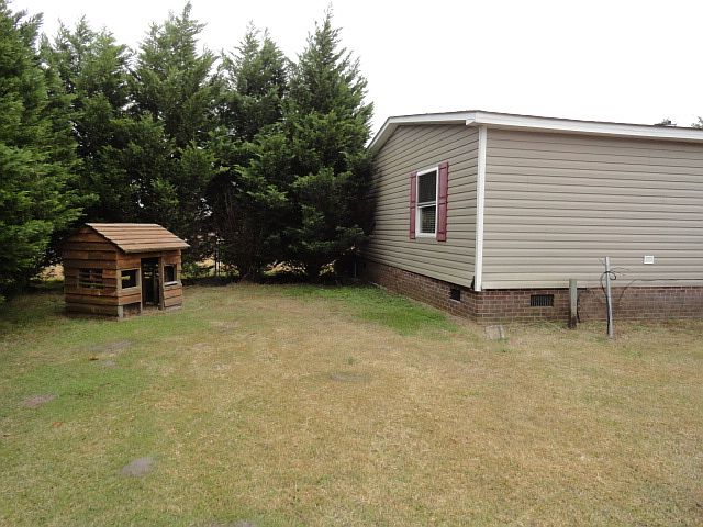 2nd image of 2005 Rock Rd