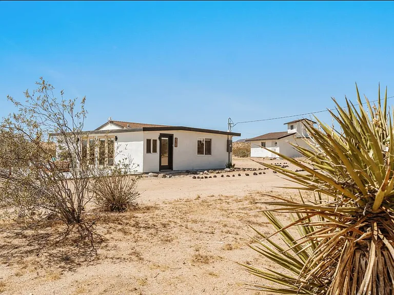 56877 Reche Rd — Photo 19