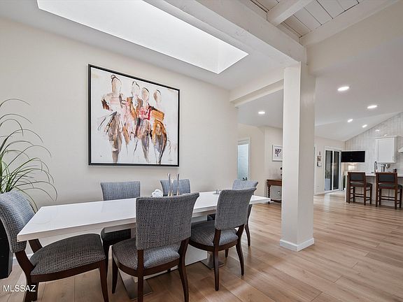 3rd image of 5833 N Placita Del Baron