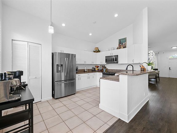 4th image of 1337 Fairfax Circle