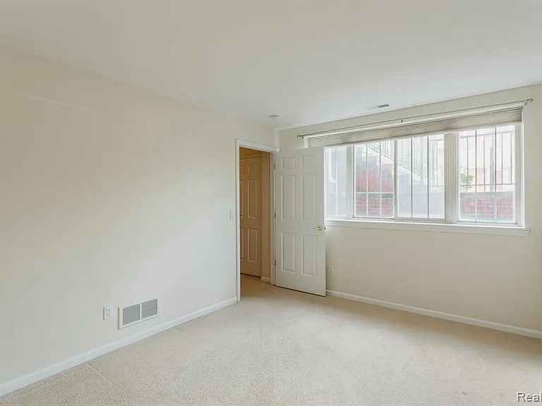 159 Allenhurst Ave — Photo 28