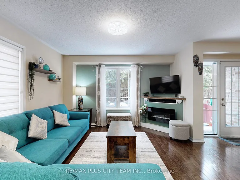 16 Edison Way — Photo 4