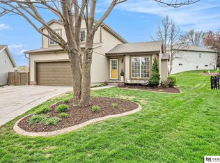 17821 Jacobs Cir, Omaha, NE 68135