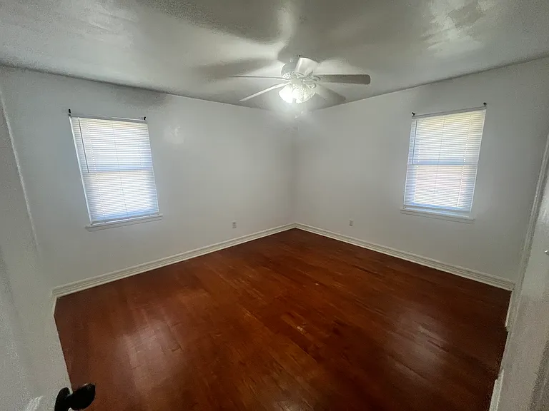 406 Ridge St — Photo 9