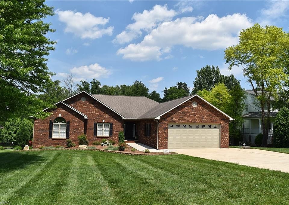 1st image of 130 Dobbs Dr