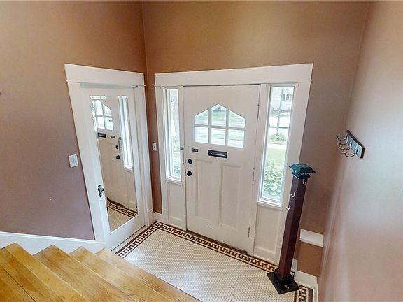 4th image of 105 Hyledge Dr