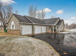 1843 Pioneer Ln, Centerville, MN 55038