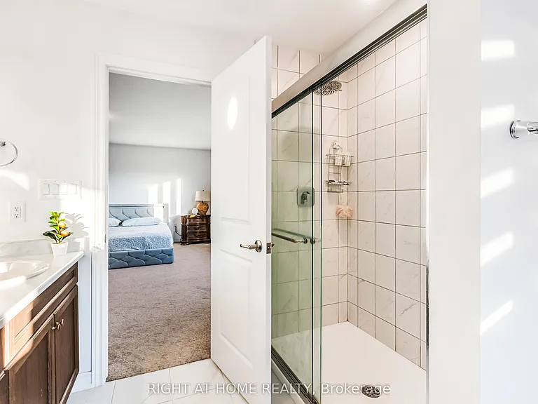 330 Gillespie Dr — Photo 29