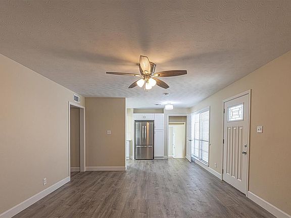 4th image of 3606 Alice St #2