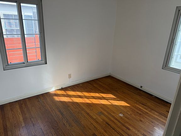 4th image of 6434 W 87th St
