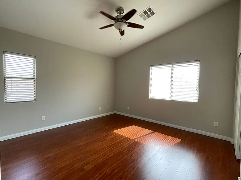 5016 Crying Heart St — Photo 5