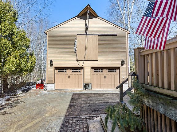 2nd image of 27 Windmill Hill Lane