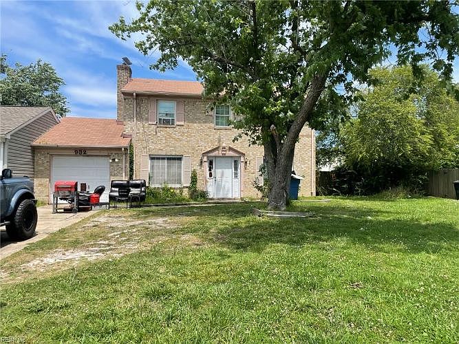 1st image of 932 Woodhue Ct