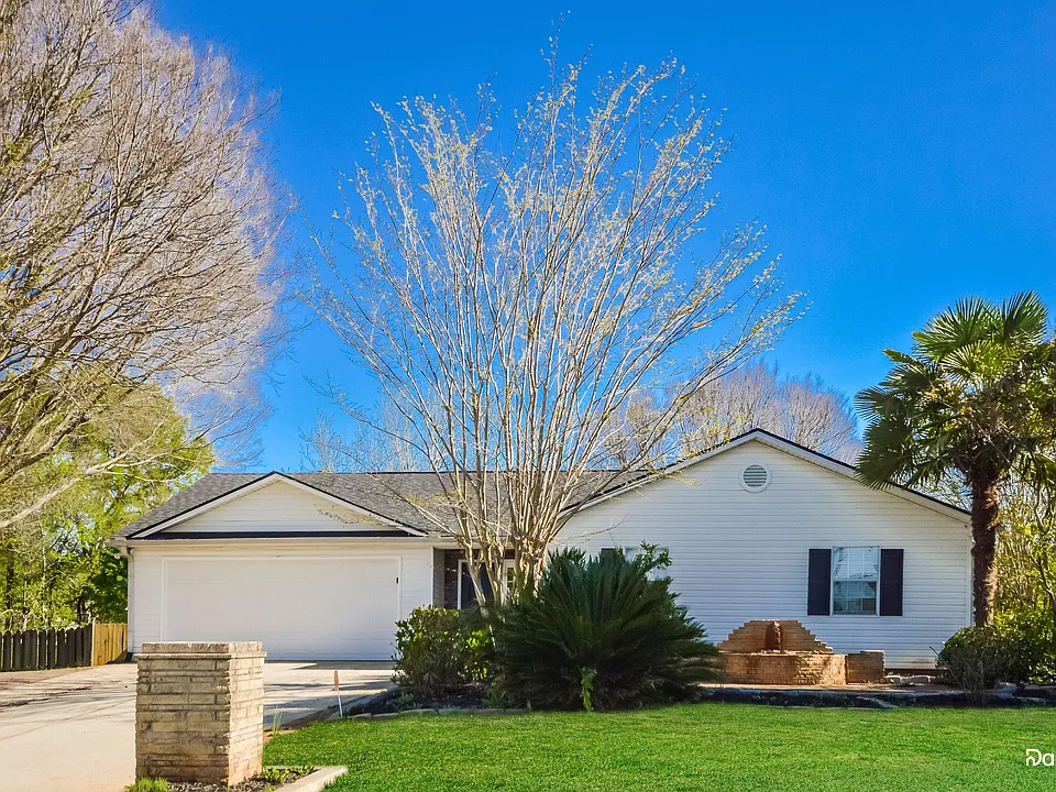 300 Claremont Dr