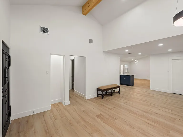 9323 Portal Dr — Photo 15