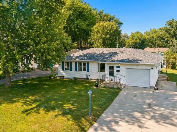 576 South St, Owatonna, MN 55060