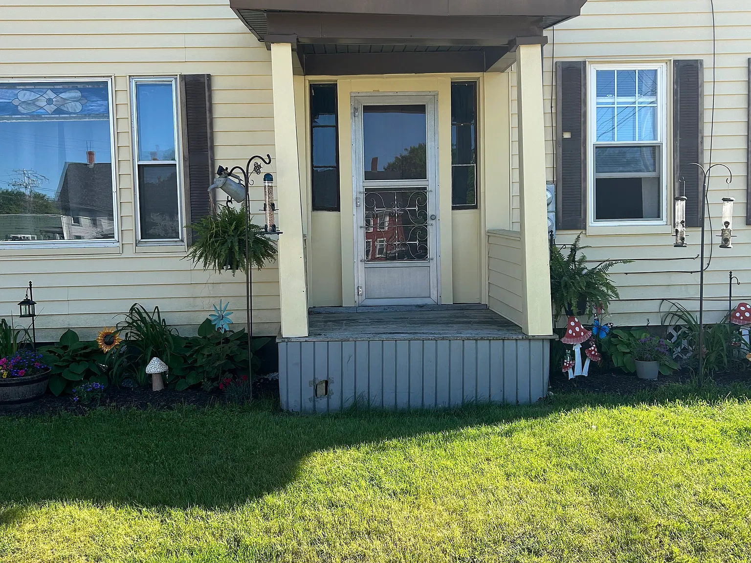 3 bed, 1400 sqft, $2,200 — Photo 3