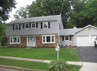 6901 Sprouse Ct, Springfield, VA 22153