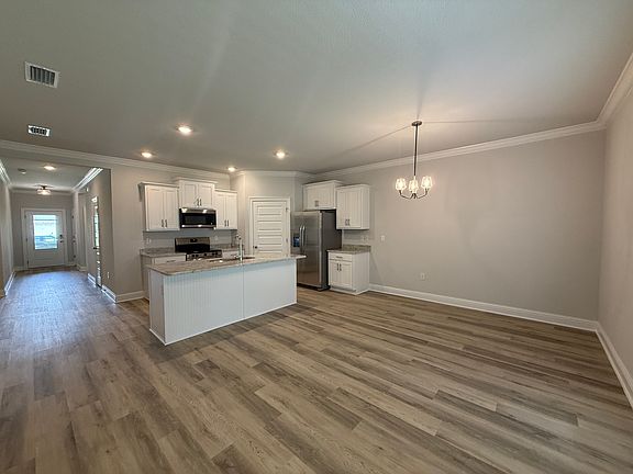 3rd image of 429 Parkerman Ave