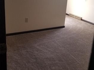 104 1/2 S 3rd St APT 3, Malta, IL 60150
