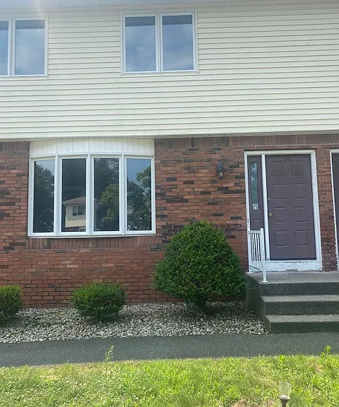 48-50 Munsing Ave #48 — Photo 5