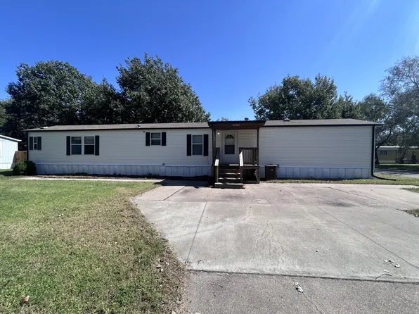 100 N Oriole St, McPherson, KS 67460