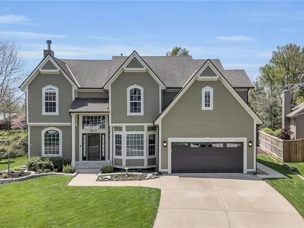 8515 W 156th Ter, Overland Park, KS 66223