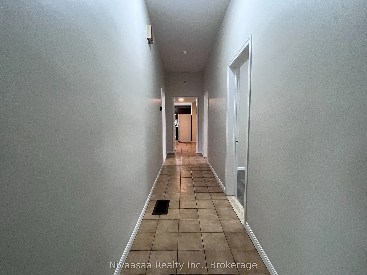 4 bed, $2,949 — Photo 4