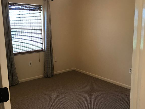 Guest bedroom 1