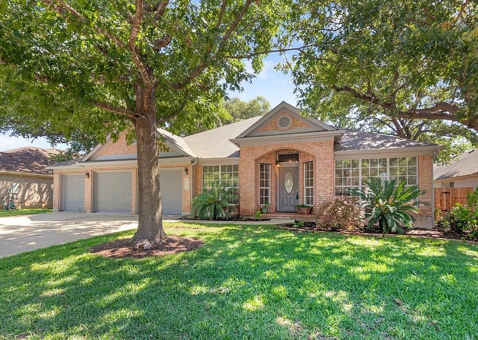 1st image of 902 Whitewing Dr