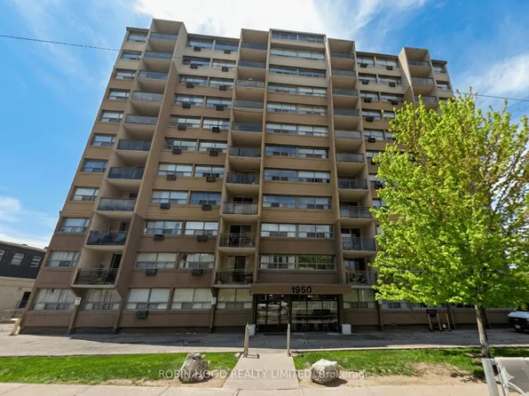 1950 Main St W #705, Hamilton, ON L8S 4M9