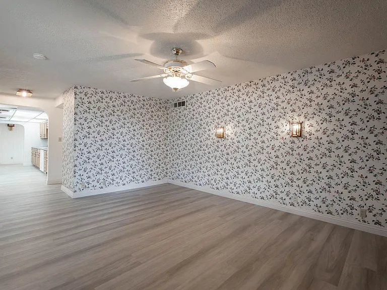 5185 Sun Valley Dr — Photo 4