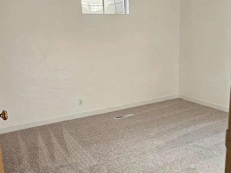 705 Colorado St #B — Photo 15