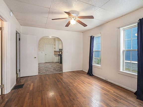 5th image of 1324 Lafayette Ave NE