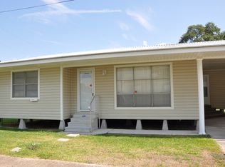 302 N Landry St, Delcambre, LA 70528